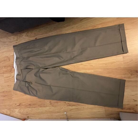 Hagger complete suit jacket size 48. Pants size 38x32 - Picture 4 of 5